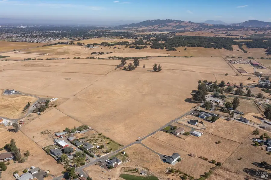 8279 Brand Lane, Penngrove, CA 94951 - Image #2