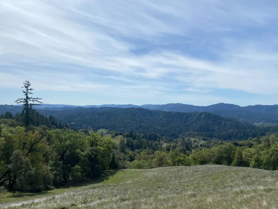 19010 Hulbert Road, Yorkville, CA 95494 - Image #3