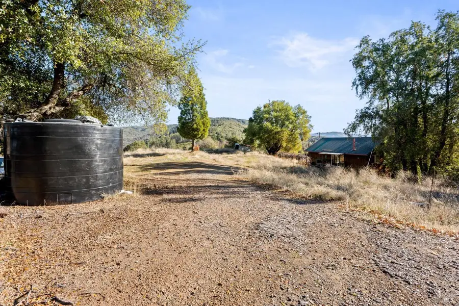 38340 Pine Mountain Road, Hopland, CA 95449 - Image #2