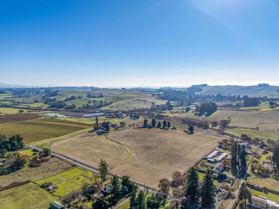 6000 Petersen Road, Sebastopol, CA 95472 - Image #2