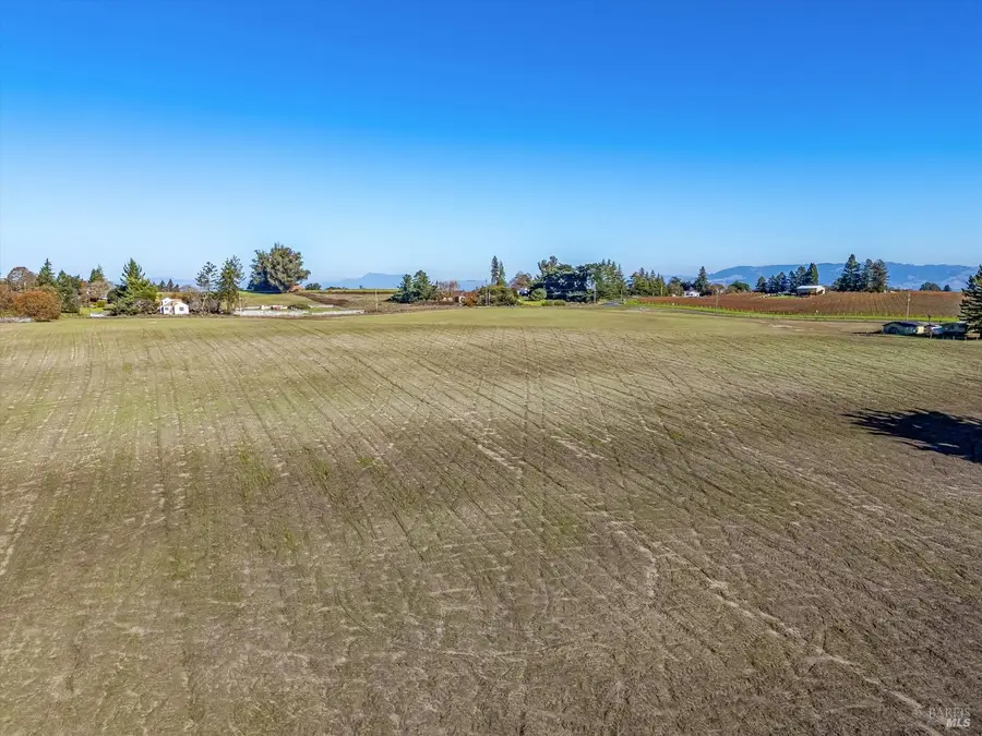 6000 Petersen Road, Sebastopol, CA 95472 - Image #3
