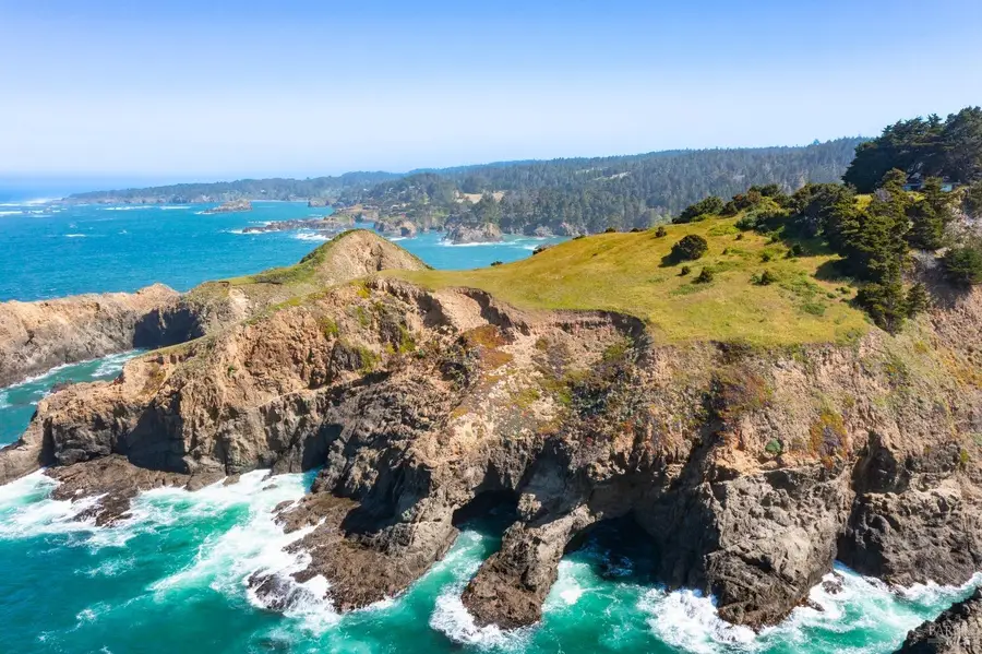 50500 W Buckhorn Cove Road, Little River, CA 95456 - Image #2