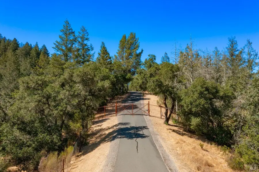 1260 Emerald Ranch Road, Healdsburg, CA 95448 - Image #2