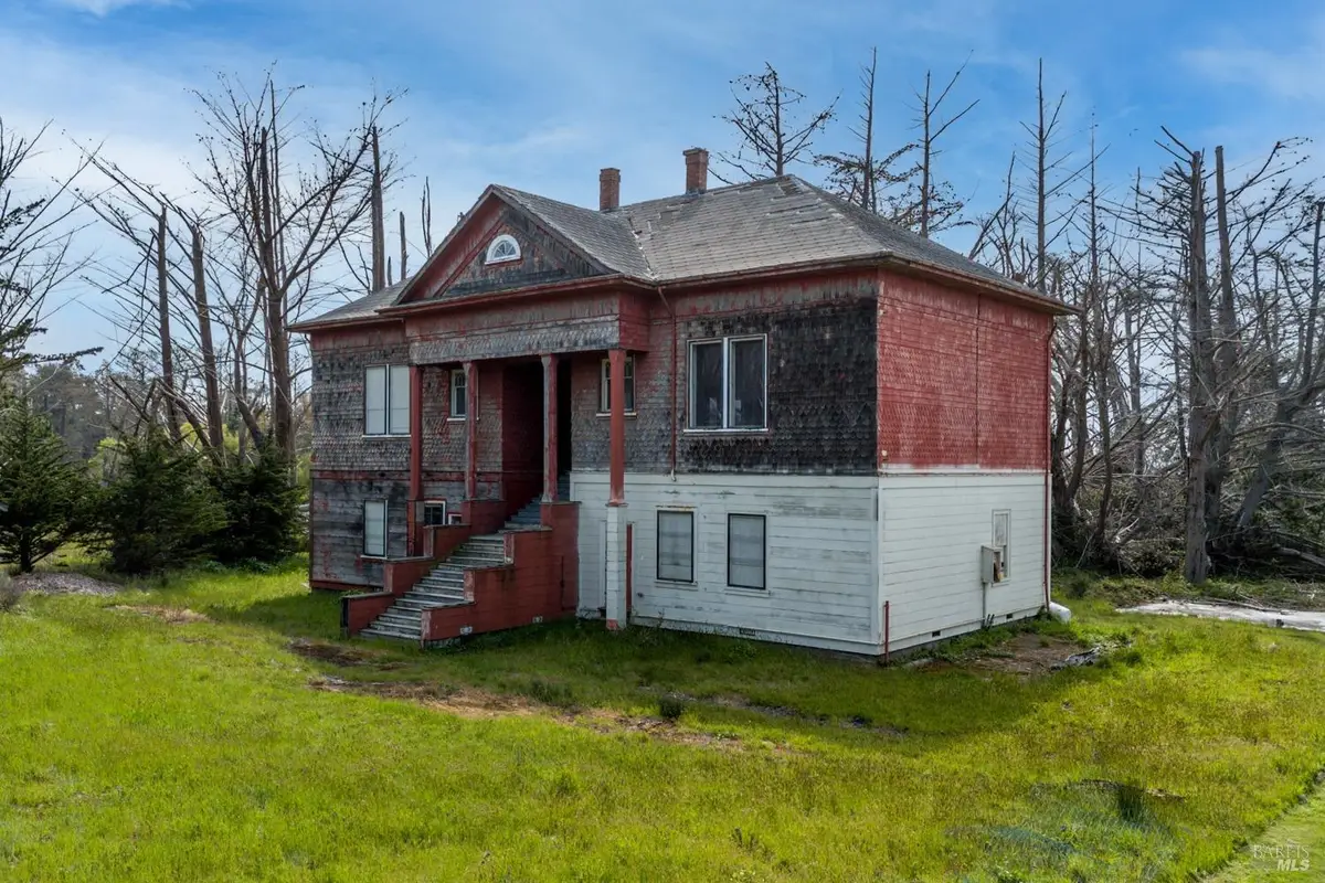 19750 S Highway 1, Manchester, CA 95459 - Image #1