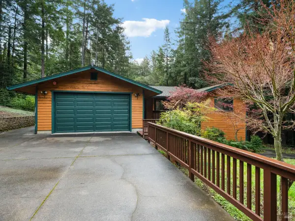 22116 Koftinow Drive, Jenner, CA 95321