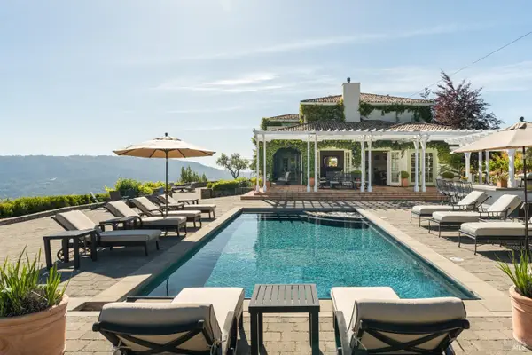 2837 Cavedale Road, Glen Ellen, CA 95442