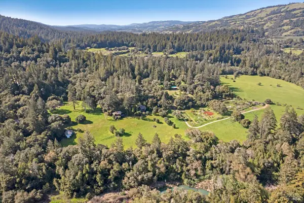 18501 Van Zandt Resort Road, Philo, CA 95466