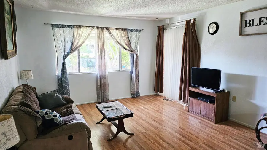 124 Monterey Drive, Vacaville, CA 95687 - Image #2