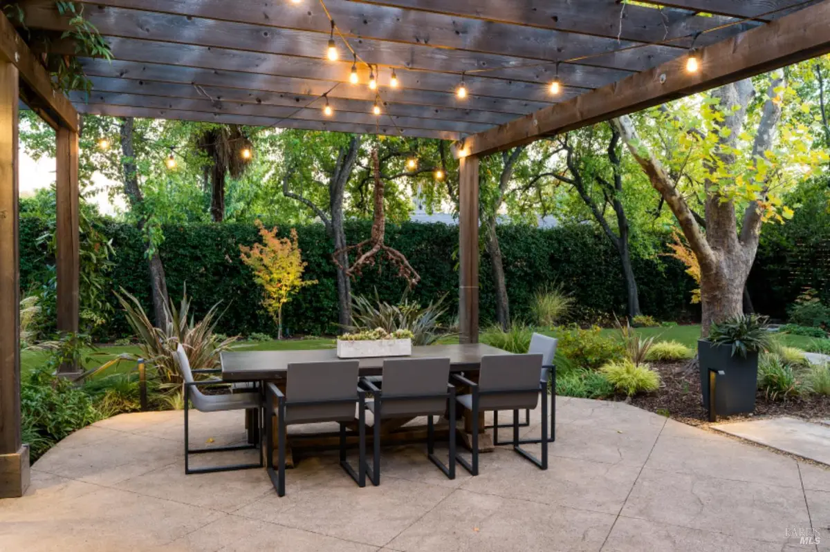 999 Pratt Avenue, Saint Helena, CA 94574 - Image #1