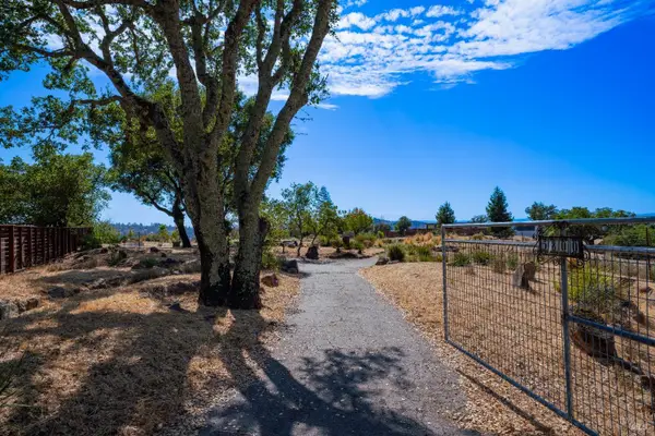 5800 Heights Road, Santa Rosa, CA 95404