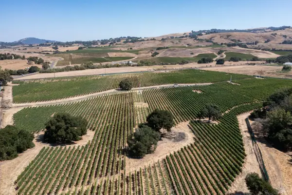 3340 Lichau Road, Penngrove, CA 94951