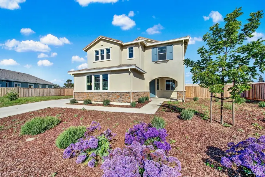 1565 Halsey Court, Dixon, CA 95620 - Image #2