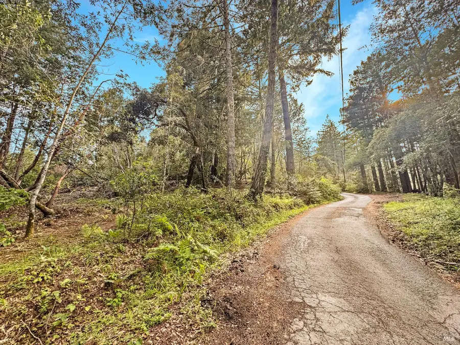 21155 Siri Road, Guerneville, CA 95446 - Image #2