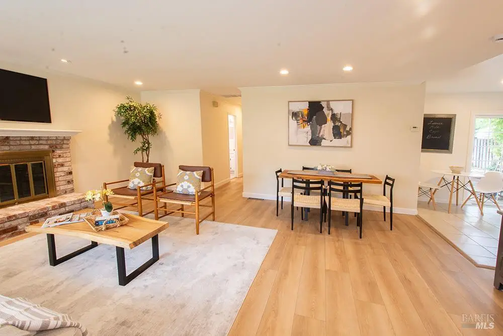 293 Siesta Way, Sonoma, CA 95476 - Image #1