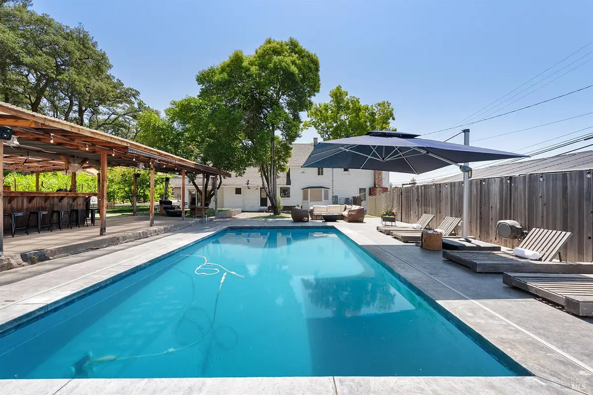 995 Dry Creek Road, Healdsburg, CA 95448 - Image #1