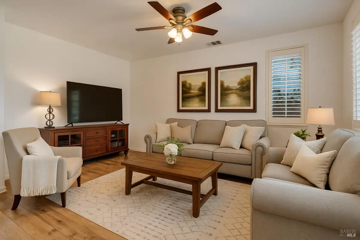 236 Cogburn Way, Vacaville, CA 95687 - Image #1