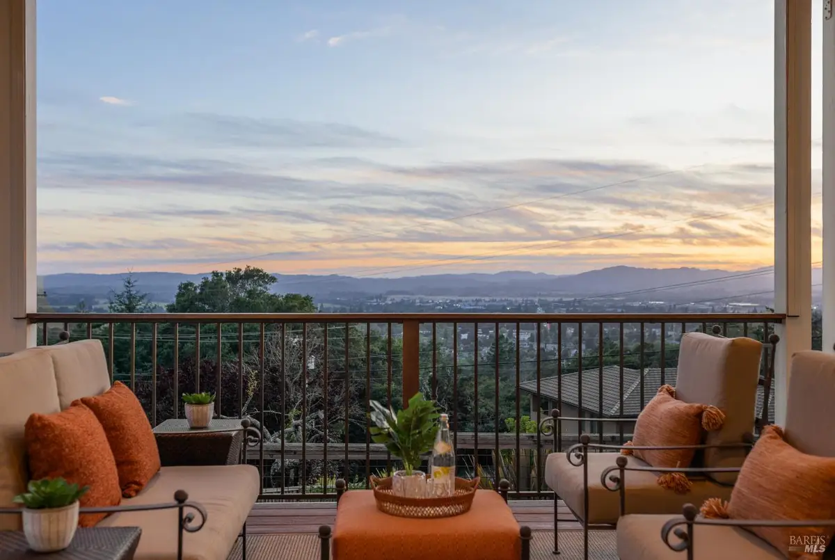 1335 Wikiup Drive, Santa Rosa, CA 95403 - Image #1