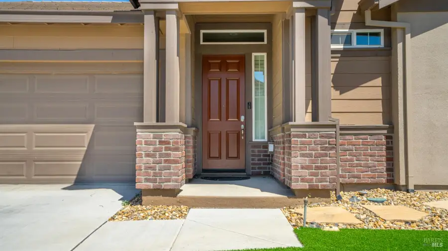 761 Razorbill Street, Vacaville, CA 95688 - Image #3