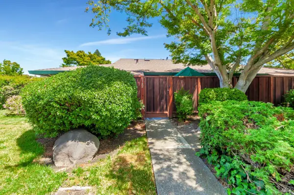 6162 Country Club Drive, Rohnert Park, CA 94928