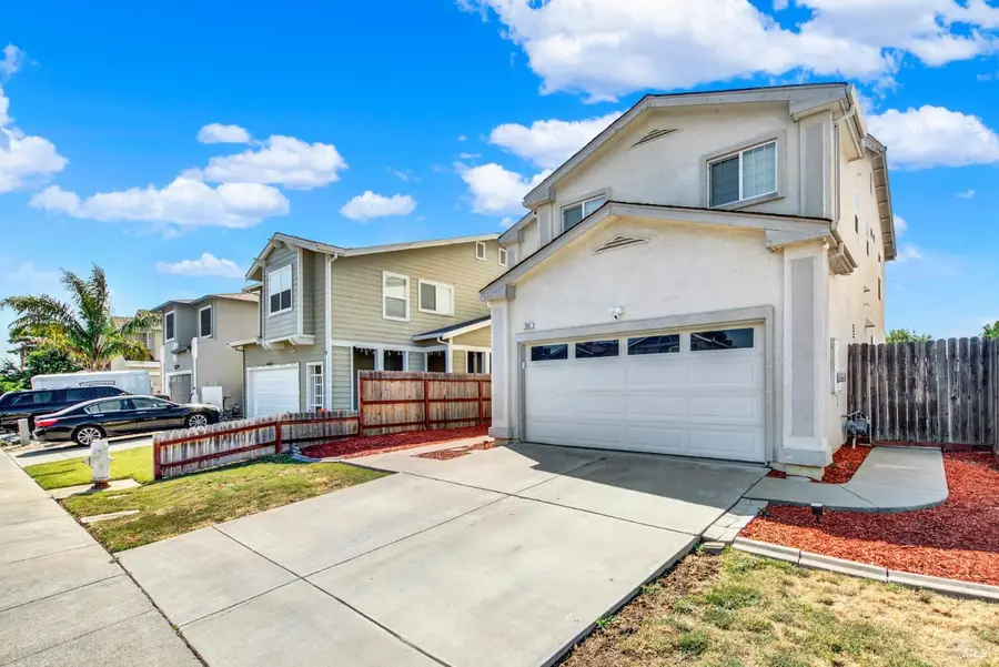 723 Chateau Circle, Vacaville, CA 95687 - Image #2