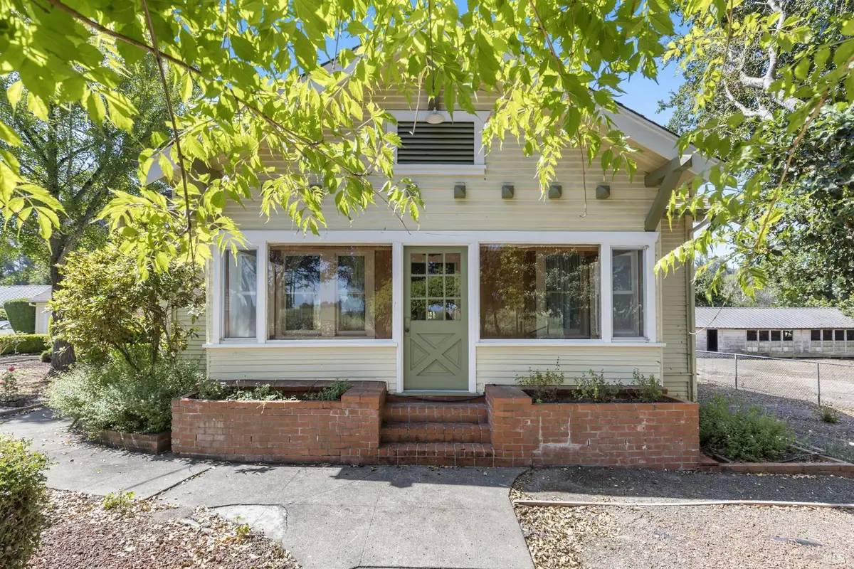 2705 Roblar Road, Petaluma, CA 94952 - Image #1