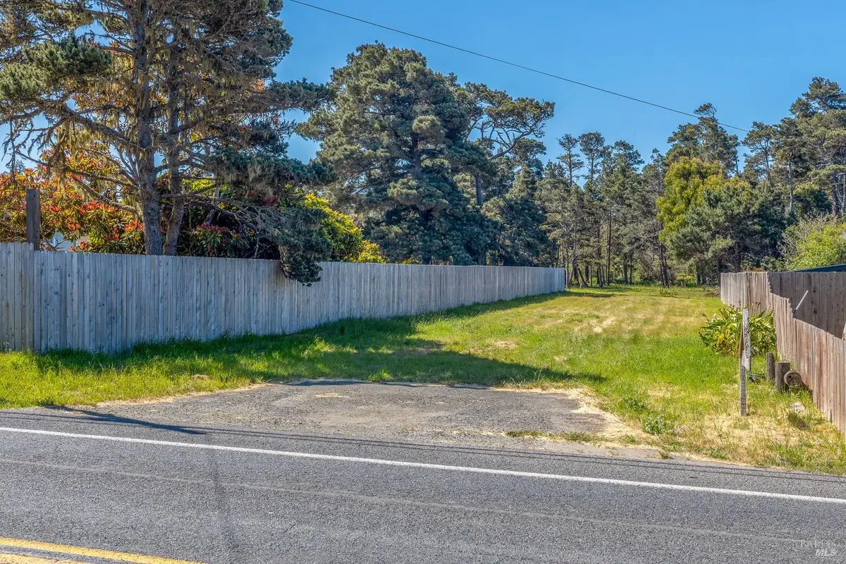 32875 Simpson Lane, Fort Bragg, CA 95437 - Image #1
