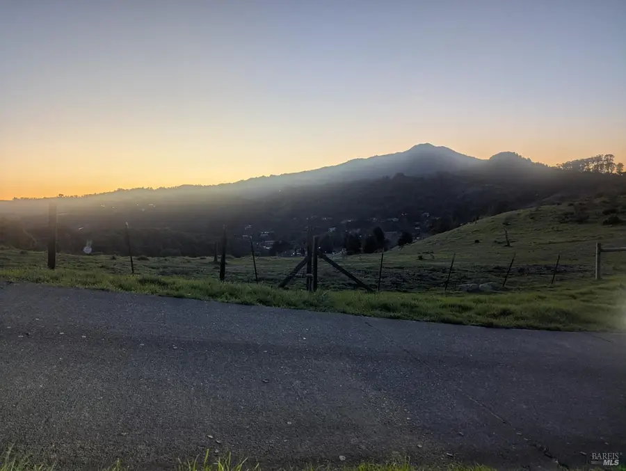 1163 Meadowsweet Drive, Corte Madera, CA 94925 - Image #2