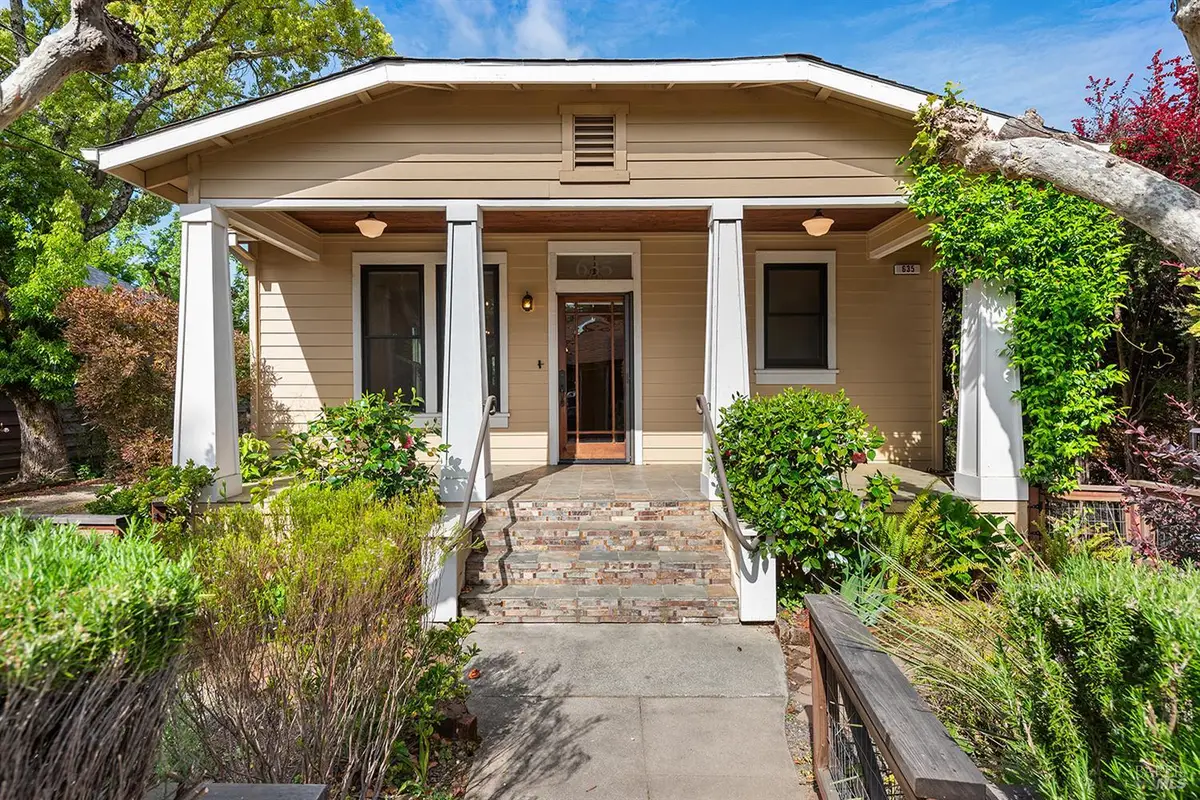 635 Brown Street, Healdsburg, CA 95448 - Image #1