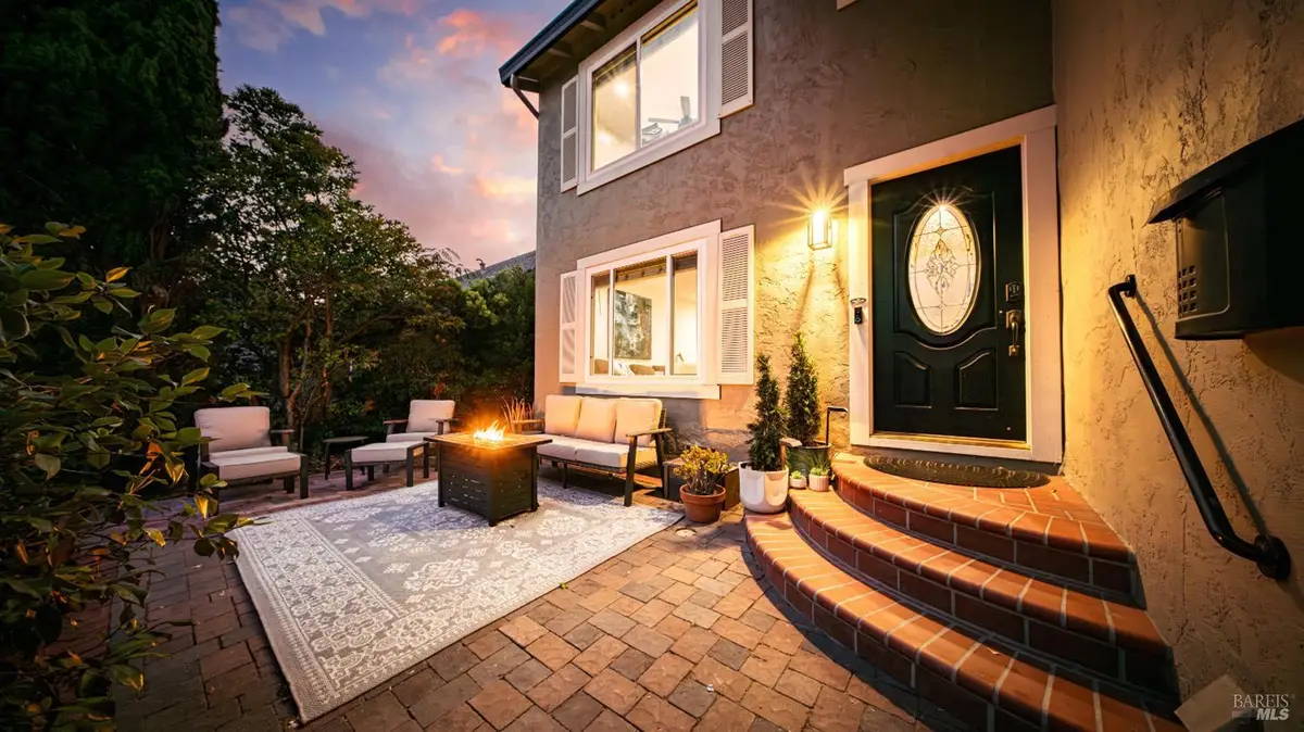 1711 Capistrano Drive, Petaluma, CA 94954 - Image #1