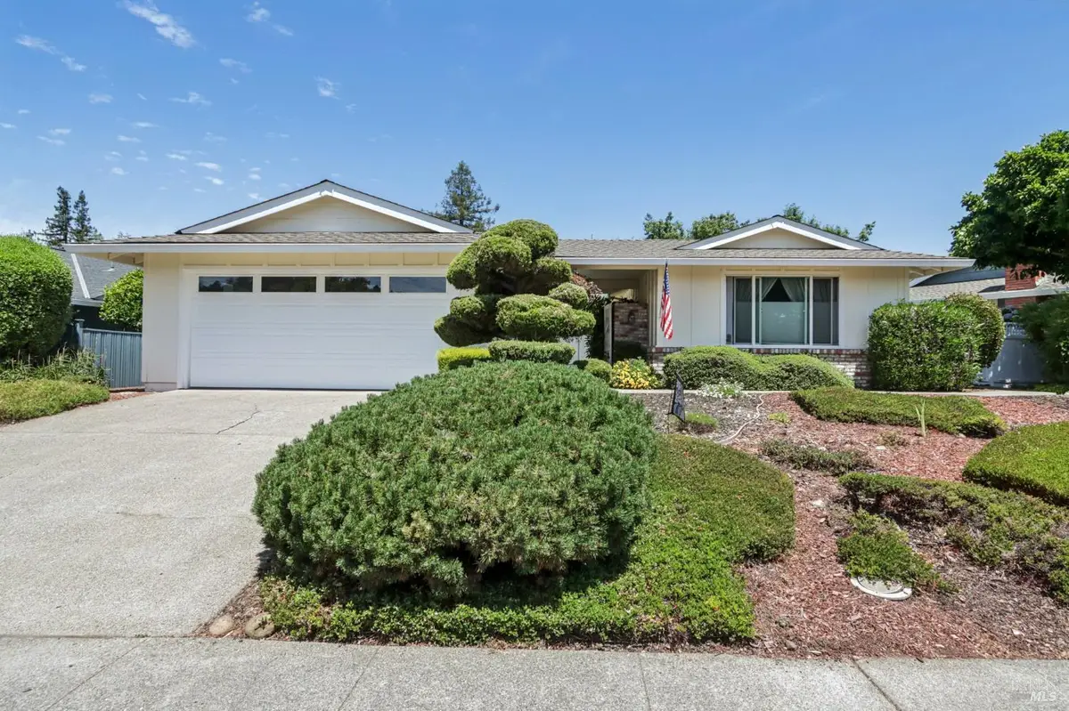 322 Mockingbird Circle, Santa Rosa, CA 95409 - Image #1