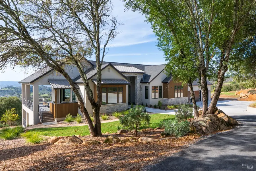 5925 Crystal Drive, Santa Rosa, CA 95404 - Image #2