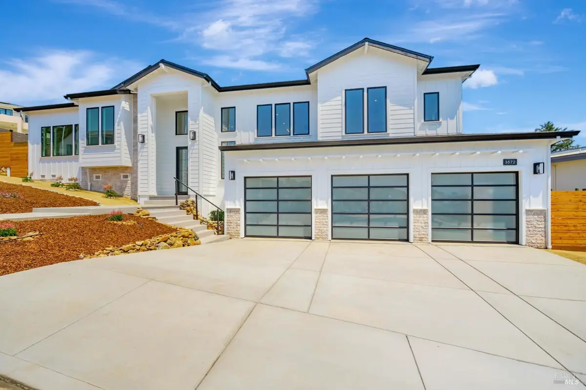 3572 Southridge Drive, Santa Rosa, CA 95403 - Image #1