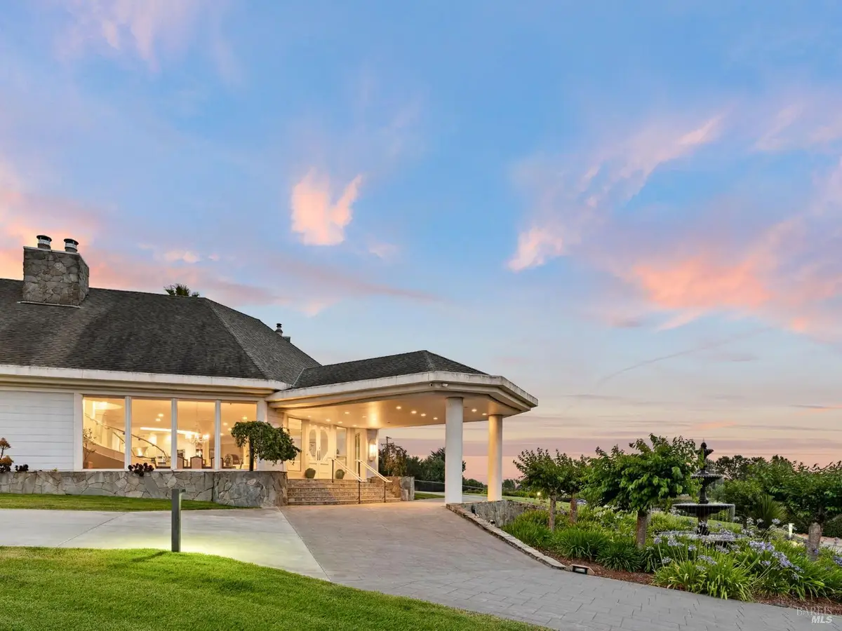 365 Ely Road N, Petaluma, CA 94954 - Image #1