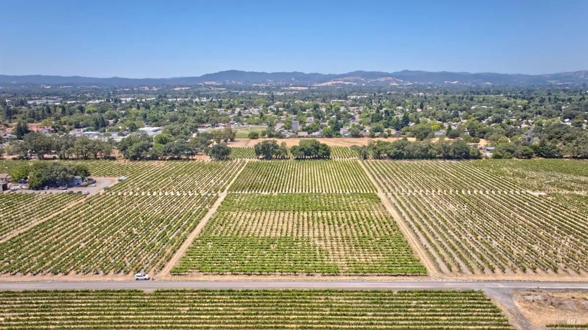 179 Pleasant Avenue, Windsor, CA 95403 - Image #1