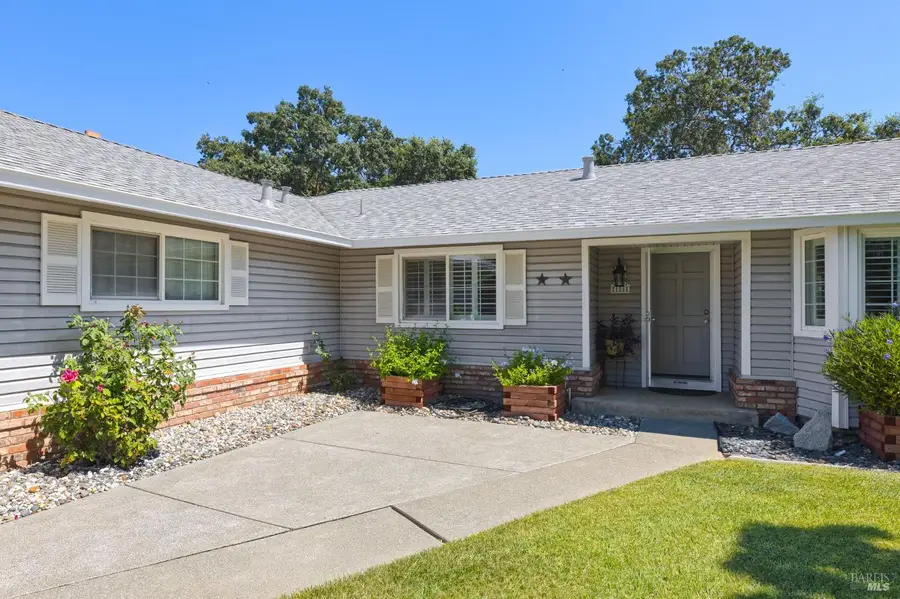 185 Salinas Drive, Vacaville, CA 95688 - Image #3