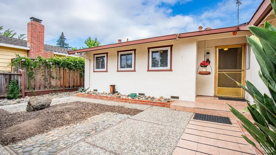 654 Lola Lane, Mountain View, CA 94040 - Image #2