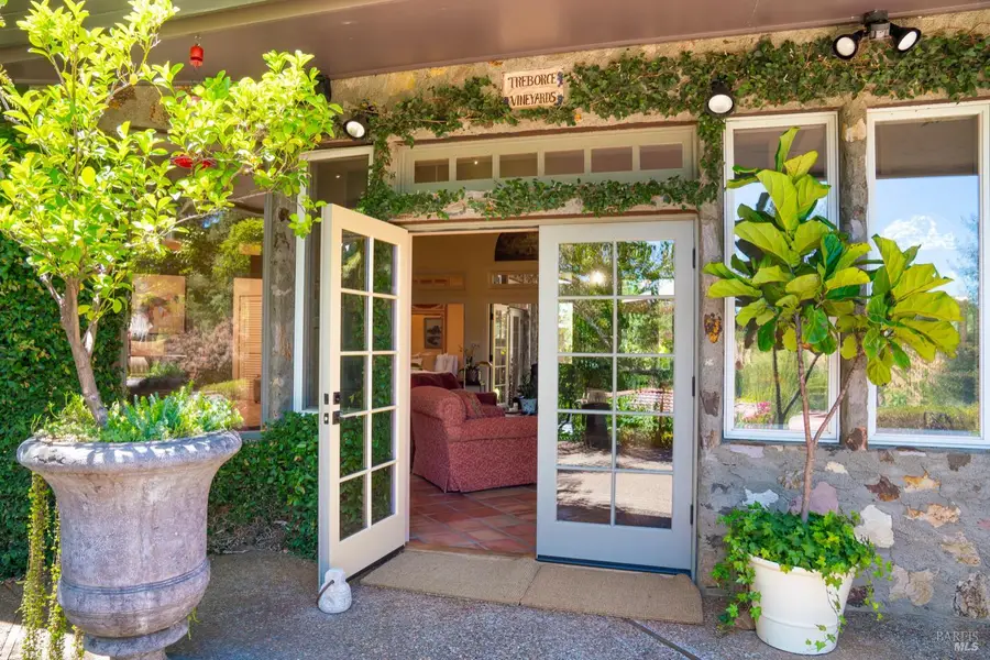 1633 Dry Creek Road, Healdsburg, CA 95448 - Image #2