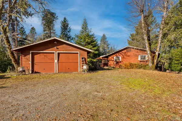24465 Sherwood Road, Willits, CA 95490