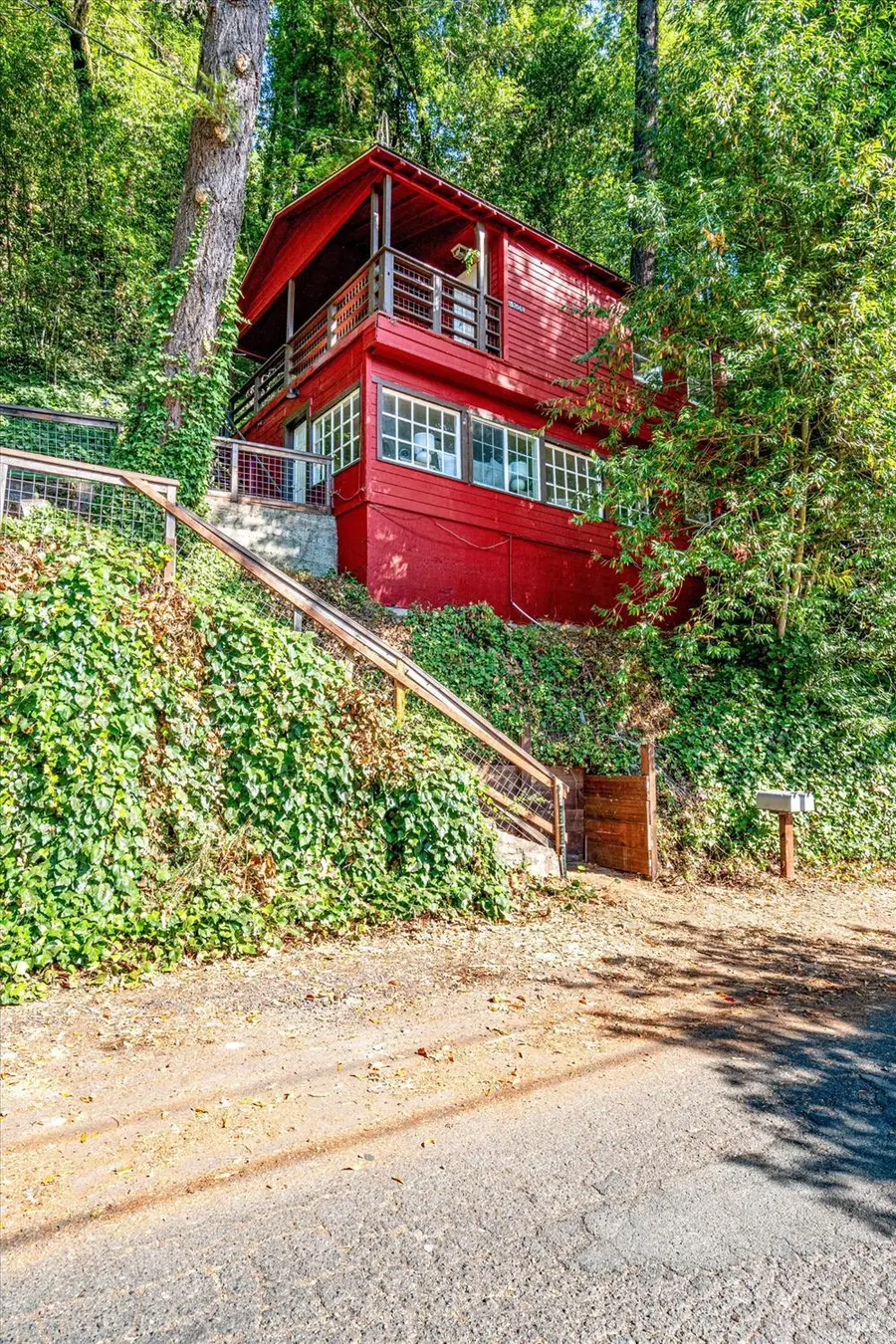 15704 Old River Road, Guerneville, CA 95446 - Image #3