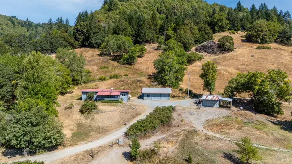 6300 Branscomb Road, Laytonville, CA 95454