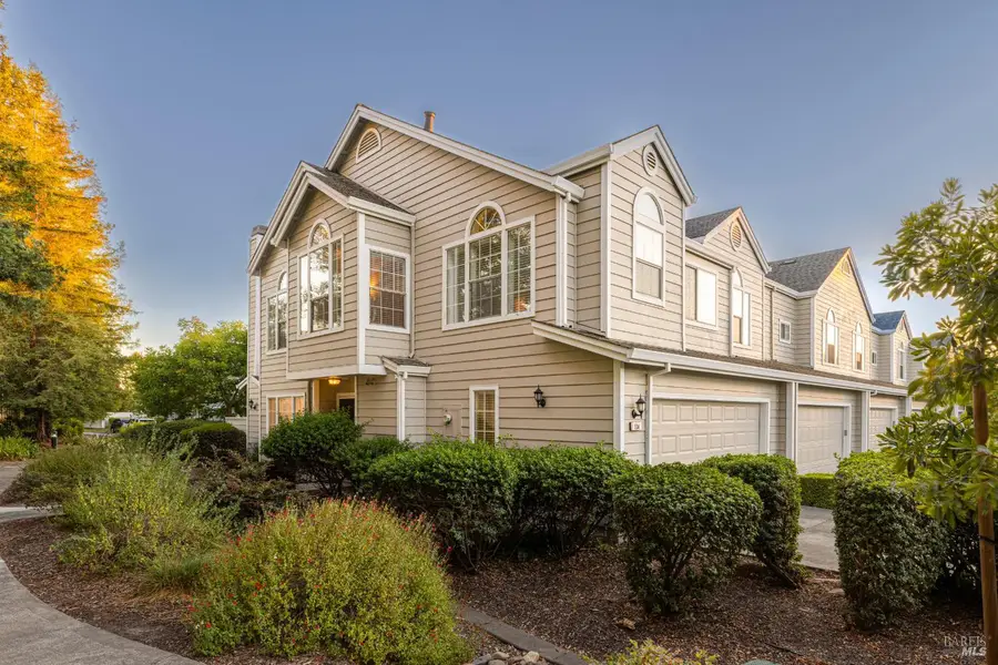 534 E Jasmine Circle, Santa Rosa, CA 95407 - Image #2