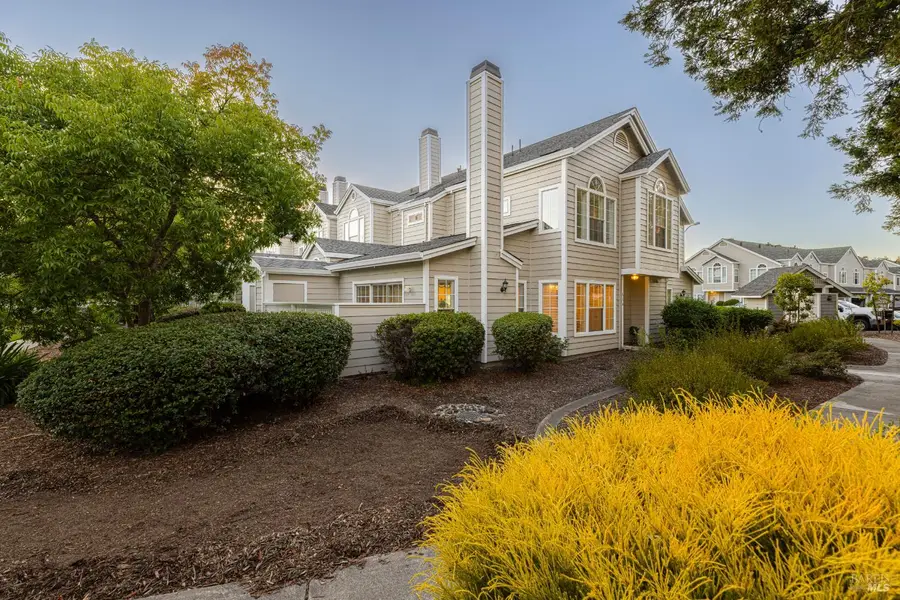 534 E Jasmine Circle, Santa Rosa, CA 95407 - Image #3