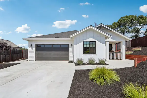 3675 Wyndemere Circle, Santa Rosa, CA 95403