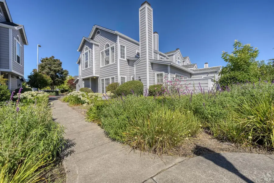 628 Wisteria Lane, Santa Rosa, CA 95407 - Image #2