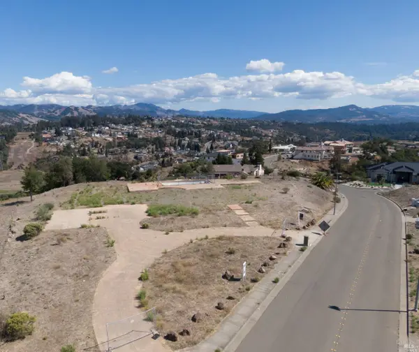 3858 Skyfarm Drive, Santa Rosa, CA 95403