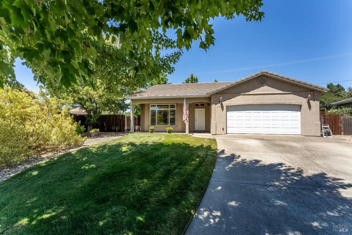 3198 Van Housen Drive, Ukiah, CA 95482 - Image #1