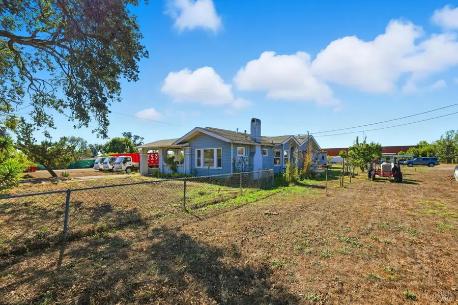 2735 Petaluma Hill Road, Santa Rosa, CA 95404 - Image #2