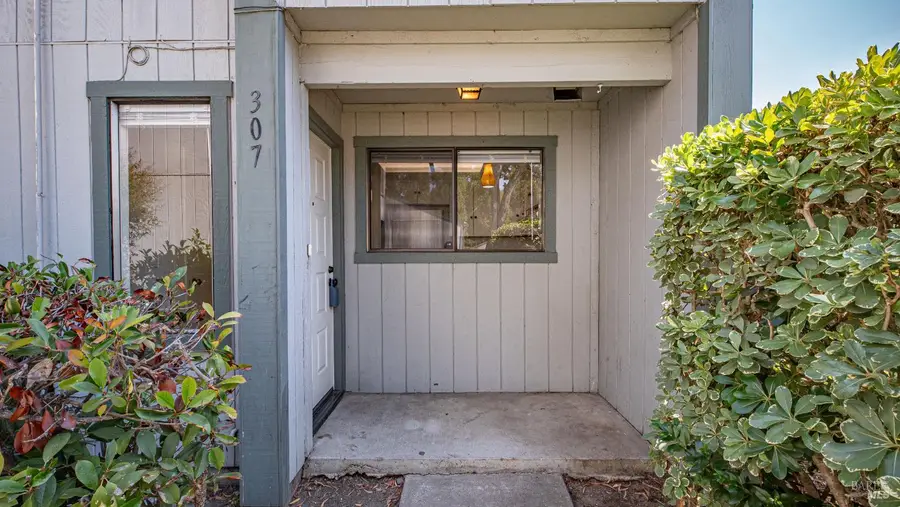 307 Occidental Circle, Santa Rosa, CA 95401 - Image #2