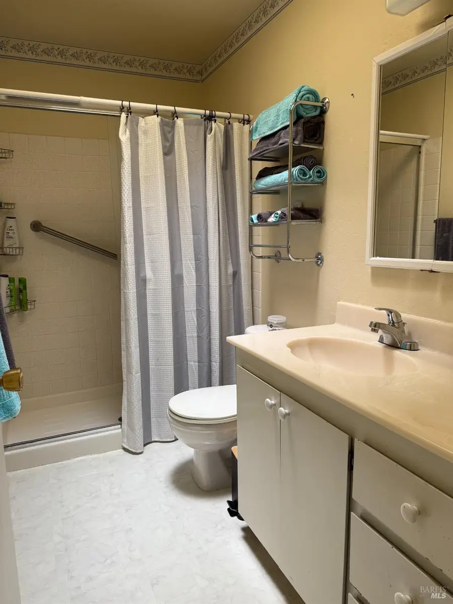 642 Yellowstone Drive, Vacaville, CA 95687 - Image #3