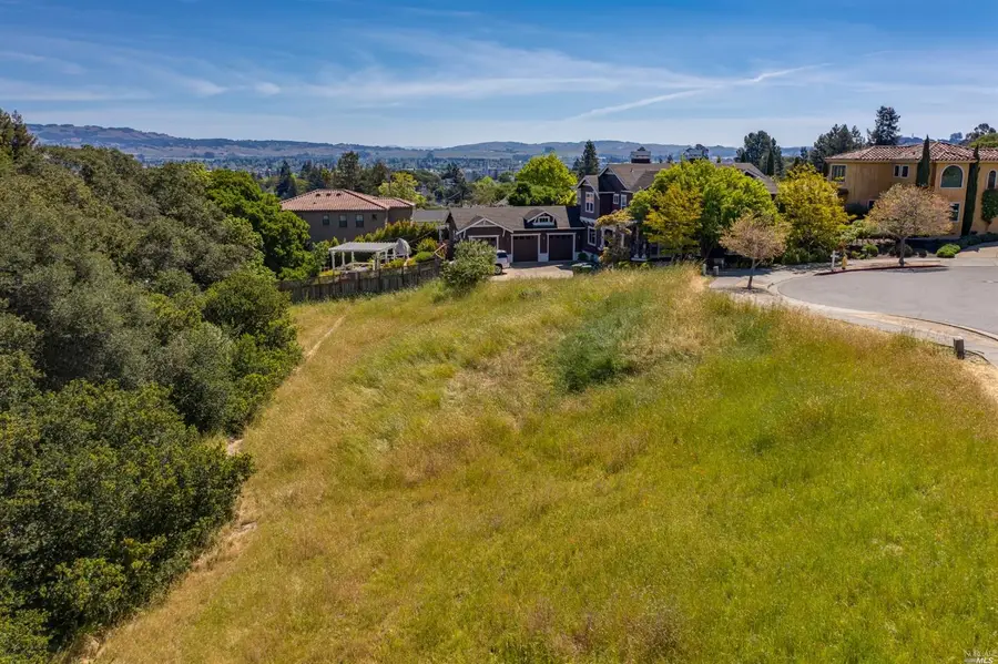 509 Larch Drive, Petaluma, CA 94952 - Image #3